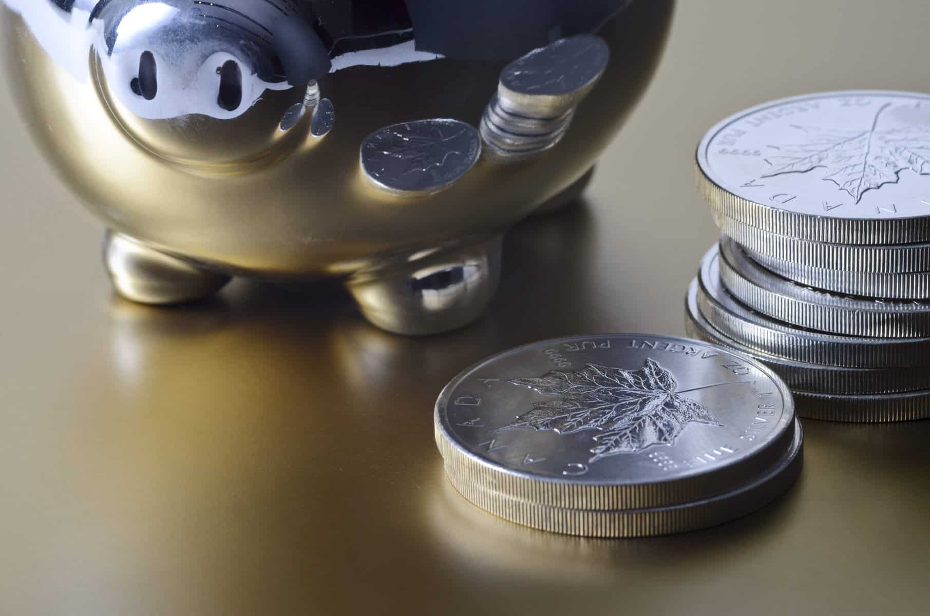 Here’s a TFSA Stock That Pays You 4.3% Every Month