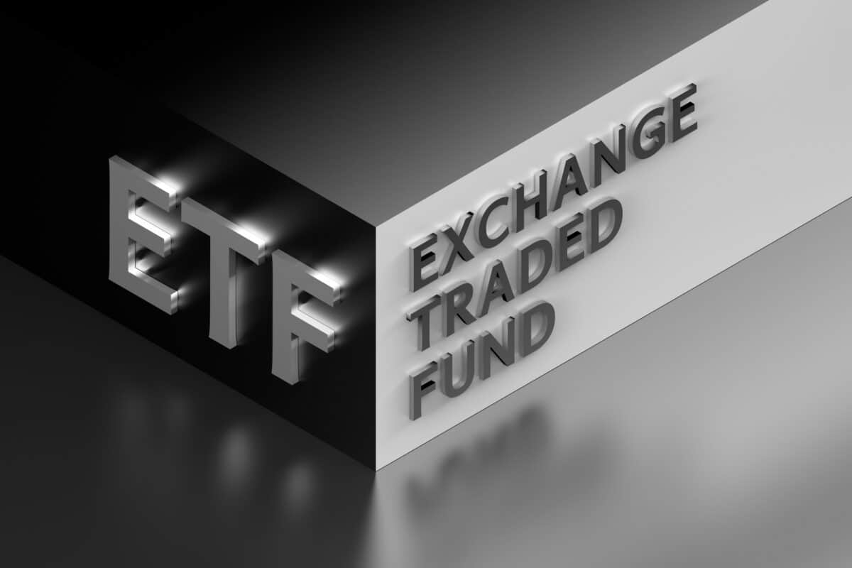 This ETF Yields 12% and Pays You Monthly: Worth a Look?