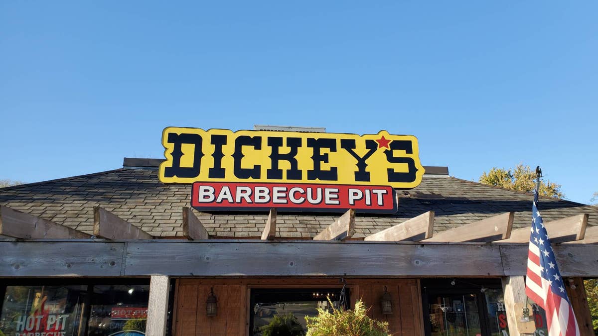 Barbecue chain closed more restaurants than it admitted