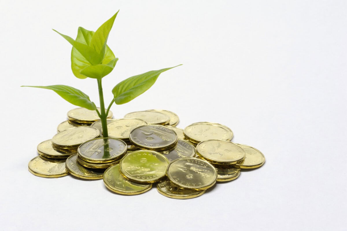 A Top 5.6% Dividend Stock for Passive-Income Seekers